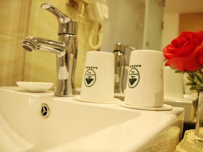 Greentree Inn Zhejiang Ningbo South Railway Station Express Hotel Luaran gambar