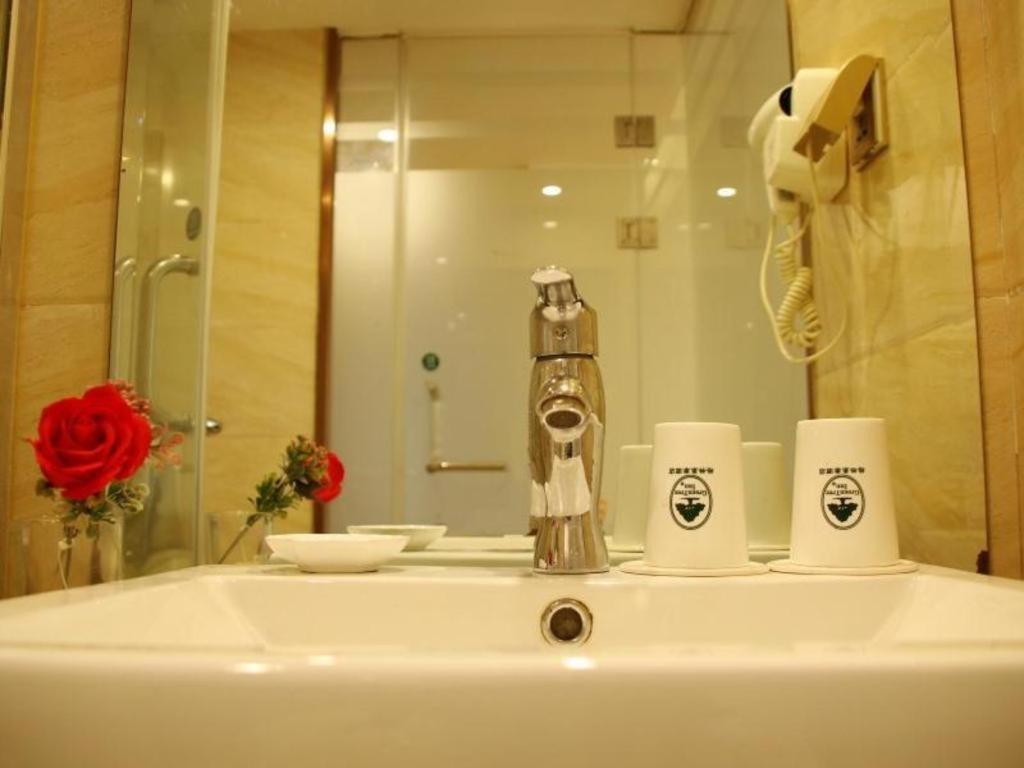 Greentree Inn Zhejiang Ningbo South Railway Station Express Hotel Luaran gambar